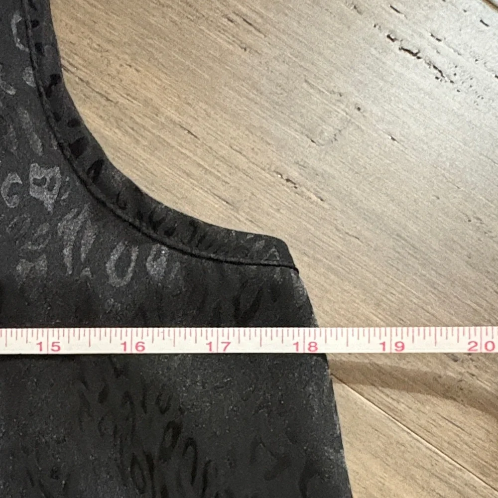 Black Leopard-Print Racerback Tank Top from Evereve - Picture 5 of 9